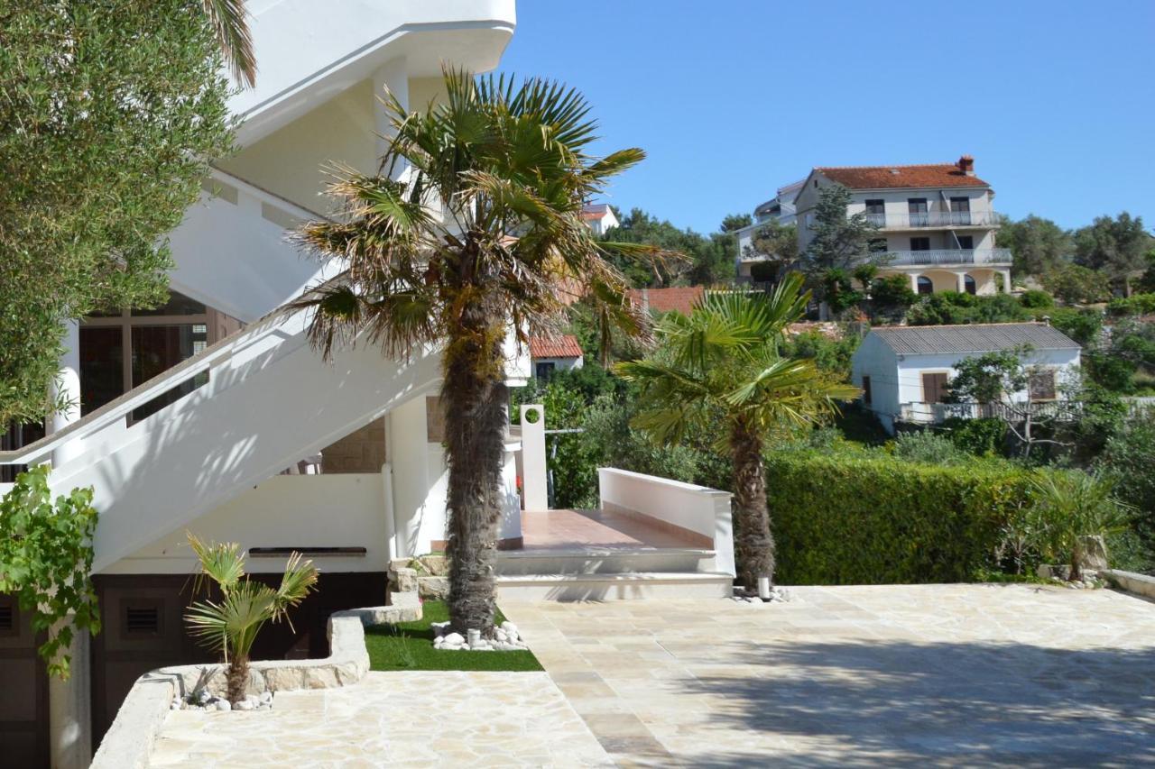 Apartments And Rooms By The Sea Jakisnica, Pag - 4160 لون المظهر الخارجي الصورة
