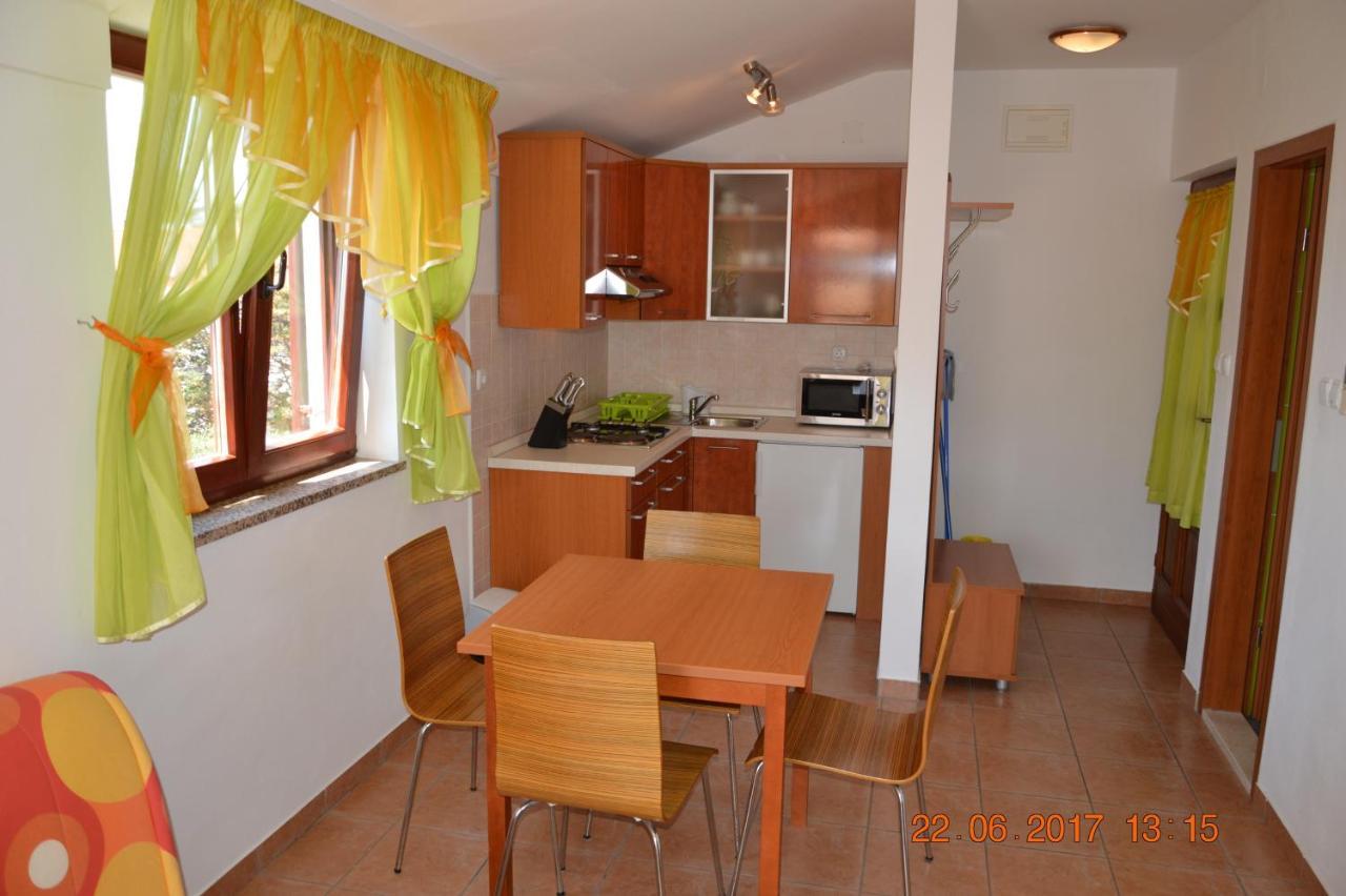 Apartments And Rooms By The Sea Jakisnica, Pag - 4160 لون المظهر الخارجي الصورة