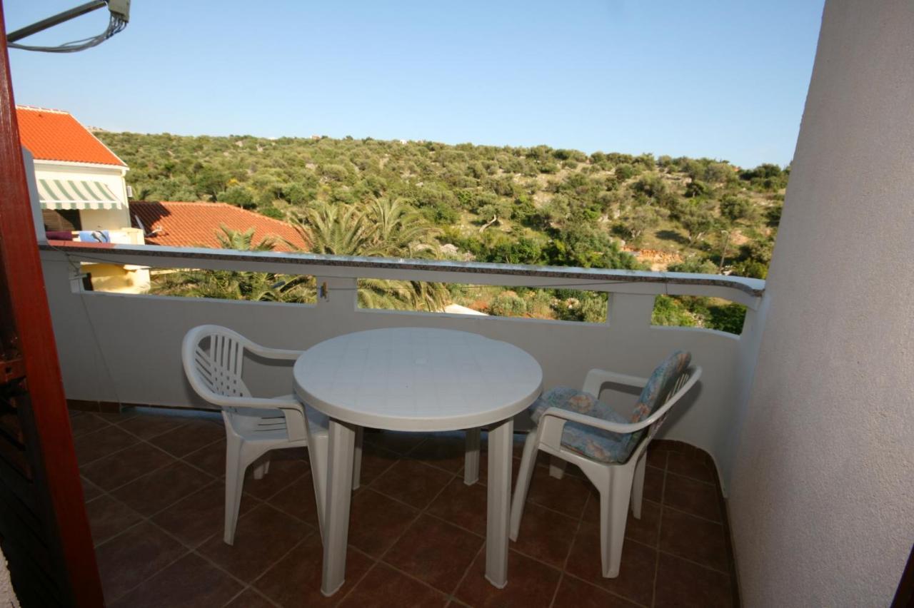 Apartments And Rooms By The Sea Jakisnica, Pag - 4160 لون المظهر الخارجي الصورة