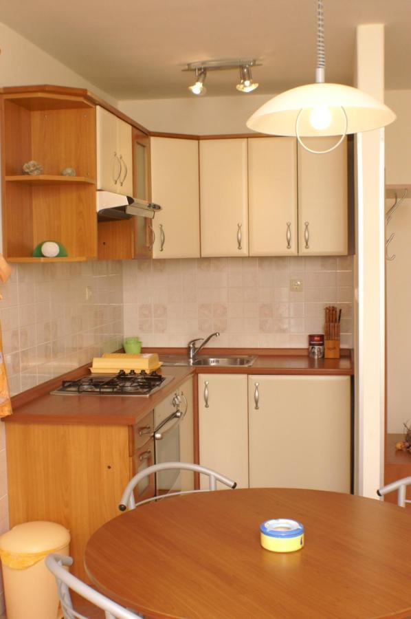 Apartments And Rooms By The Sea Jakisnica, Pag - 4160 لون المظهر الخارجي الصورة