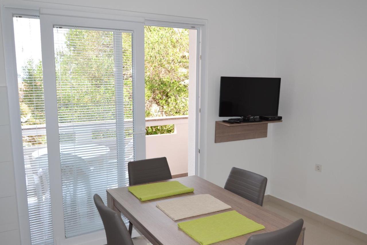 Apartments And Rooms By The Sea Jakisnica, Pag - 4160 لون المظهر الخارجي الصورة