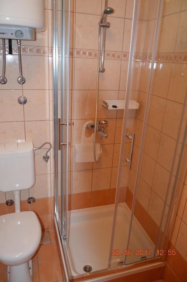 Apartments And Rooms By The Sea Jakisnica, Pag - 4160 لون المظهر الخارجي الصورة