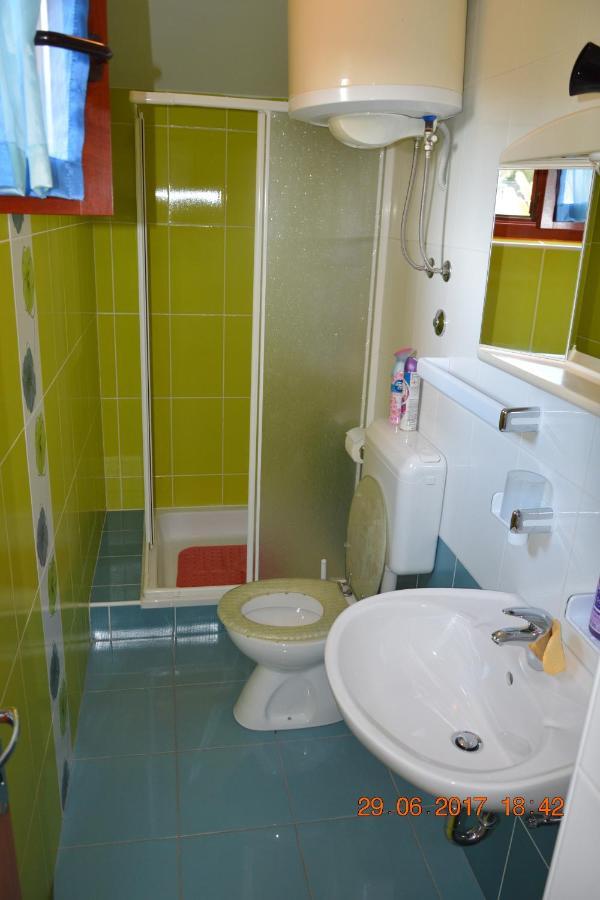 Apartments And Rooms By The Sea Jakisnica, Pag - 4160 لون المظهر الخارجي الصورة