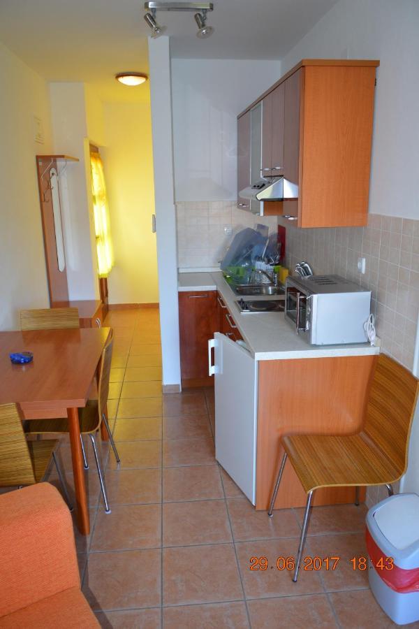Apartments And Rooms By The Sea Jakisnica, Pag - 4160 لون المظهر الخارجي الصورة