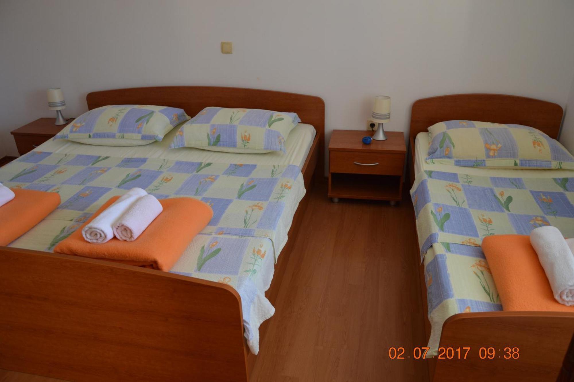 Apartments And Rooms By The Sea Jakisnica, Pag - 4160 لون الغرفة الصورة